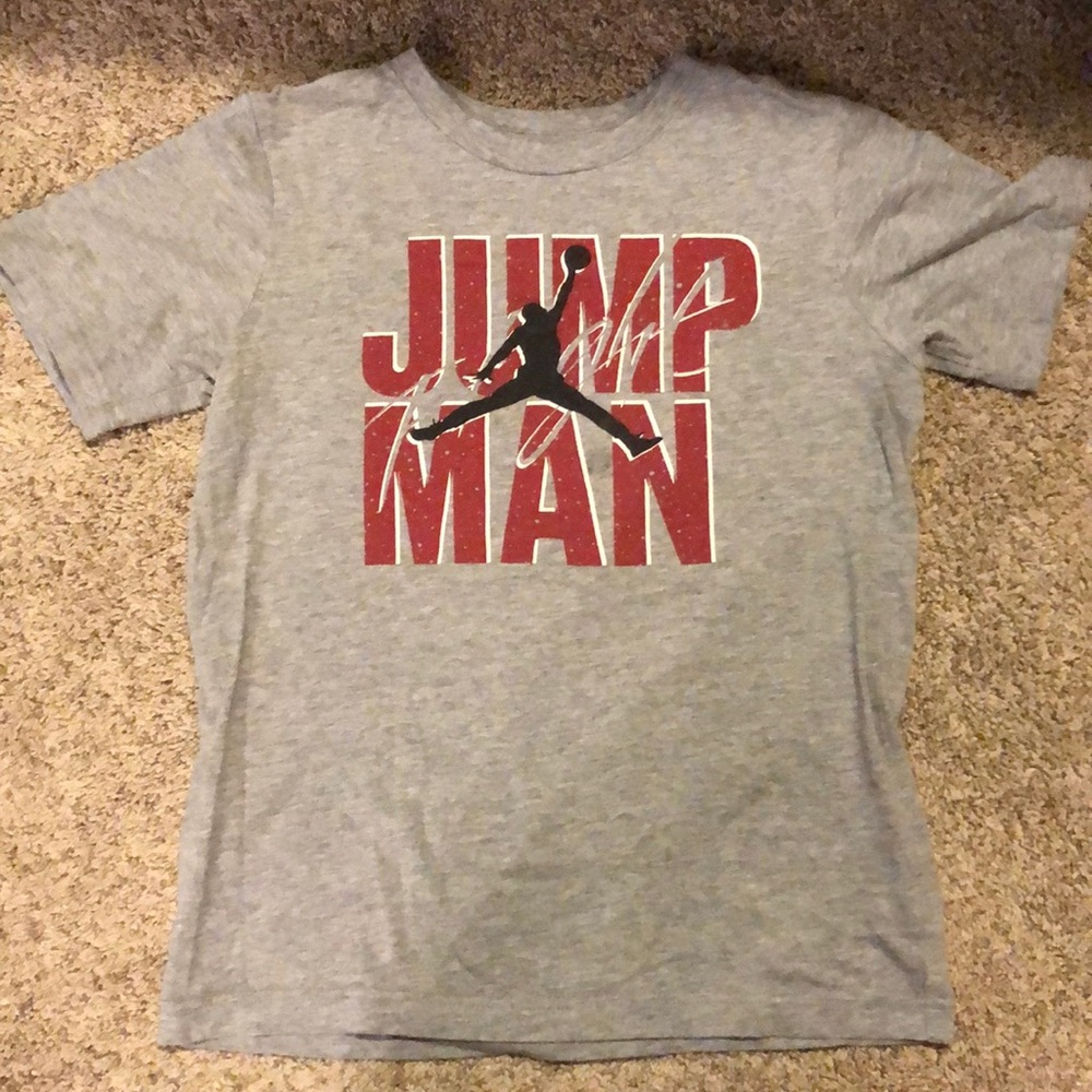 Medium size Nike Jordan shirt